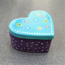 Load image into Gallery viewer, Heart Trinket Box
