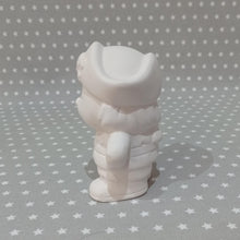 Load image into Gallery viewer, Small Pirate Figure