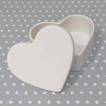 Load image into Gallery viewer, Heart Trinket Box