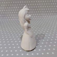 Load image into Gallery viewer, Medium Young Princess Figure