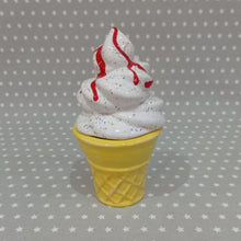 Load image into Gallery viewer, Ice-Cream Cone Trinket Box