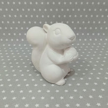 Load image into Gallery viewer, Medium Squirrel Figure