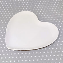 Load image into Gallery viewer, Flat Heart Shaped Plate
