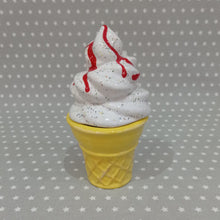 Load image into Gallery viewer, Ice-Cream Cone Trinket Box
